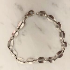 🩵 Beautiful 18k White Gold Link Bracelet.